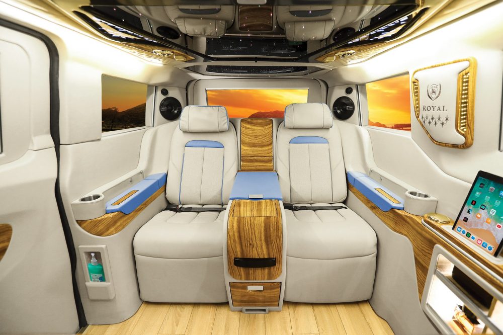 DCar President - Ford Tourneo